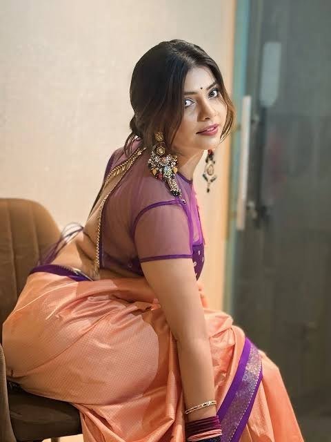 Nidhi Pune Escort